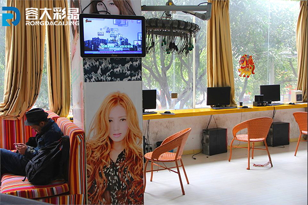 壁掛廣告機(jī) 壁掛廣告機(jī)